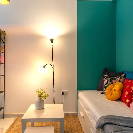 The Pop Art Residences & In דירה לרנקה