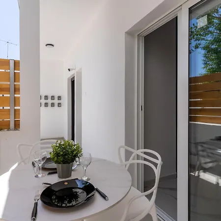 The Pop Art Residences & In * Larnaca