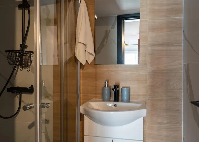 The Pop Art Residences & In דירה